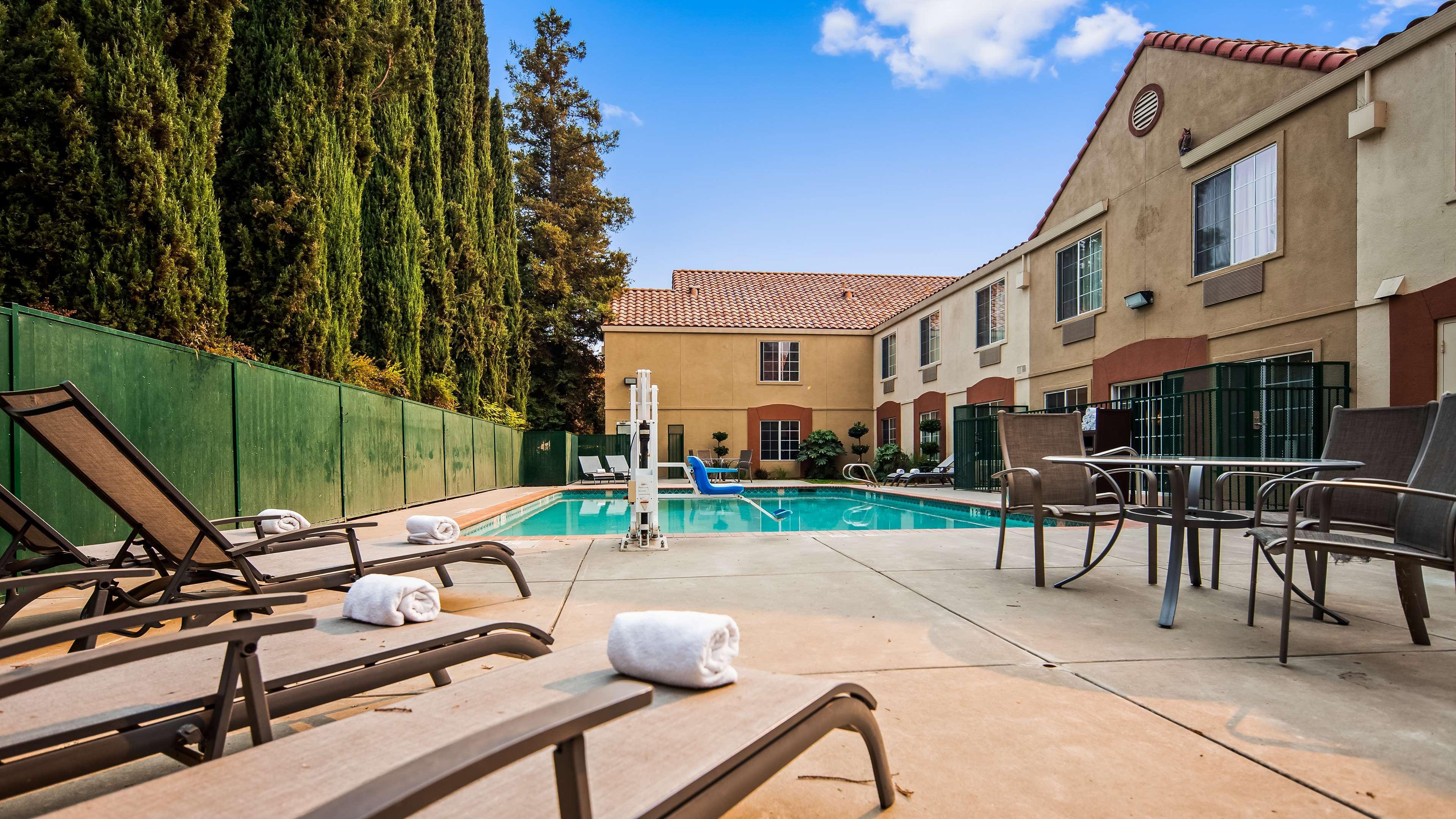 Best Western Brentwood Inn Exterior foto